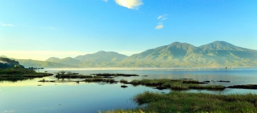 Panoramic Lake Kerinci: Jambi's Natural Splendor