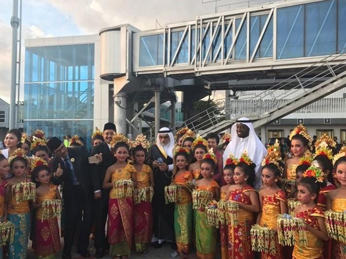 King Salman of Saudi Arabia Waves Farewell to Bali after Extended Holiday