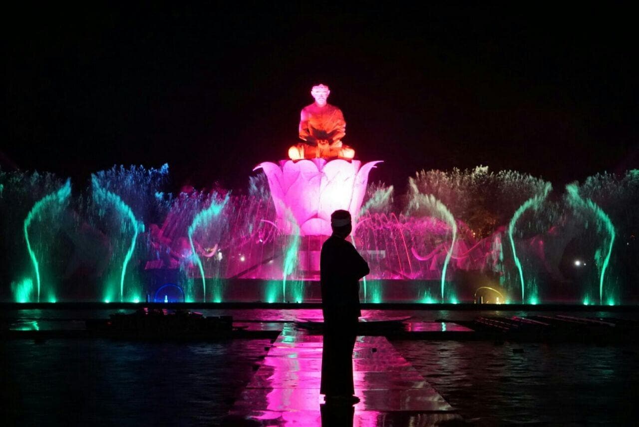 The dazzling Sri Baduga Fountain Park: Purwakarta’s brand new Icon 