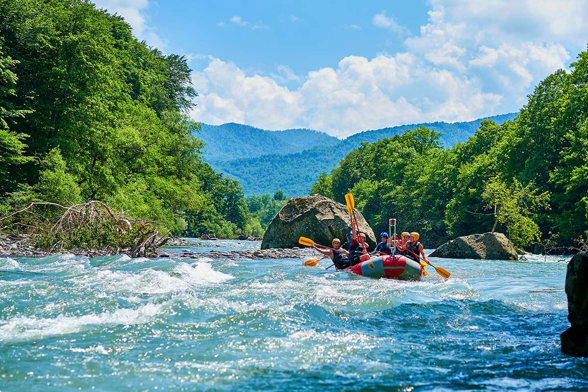 /content/dam/indtravelrevamp/CHS/arung-jeram.jpg