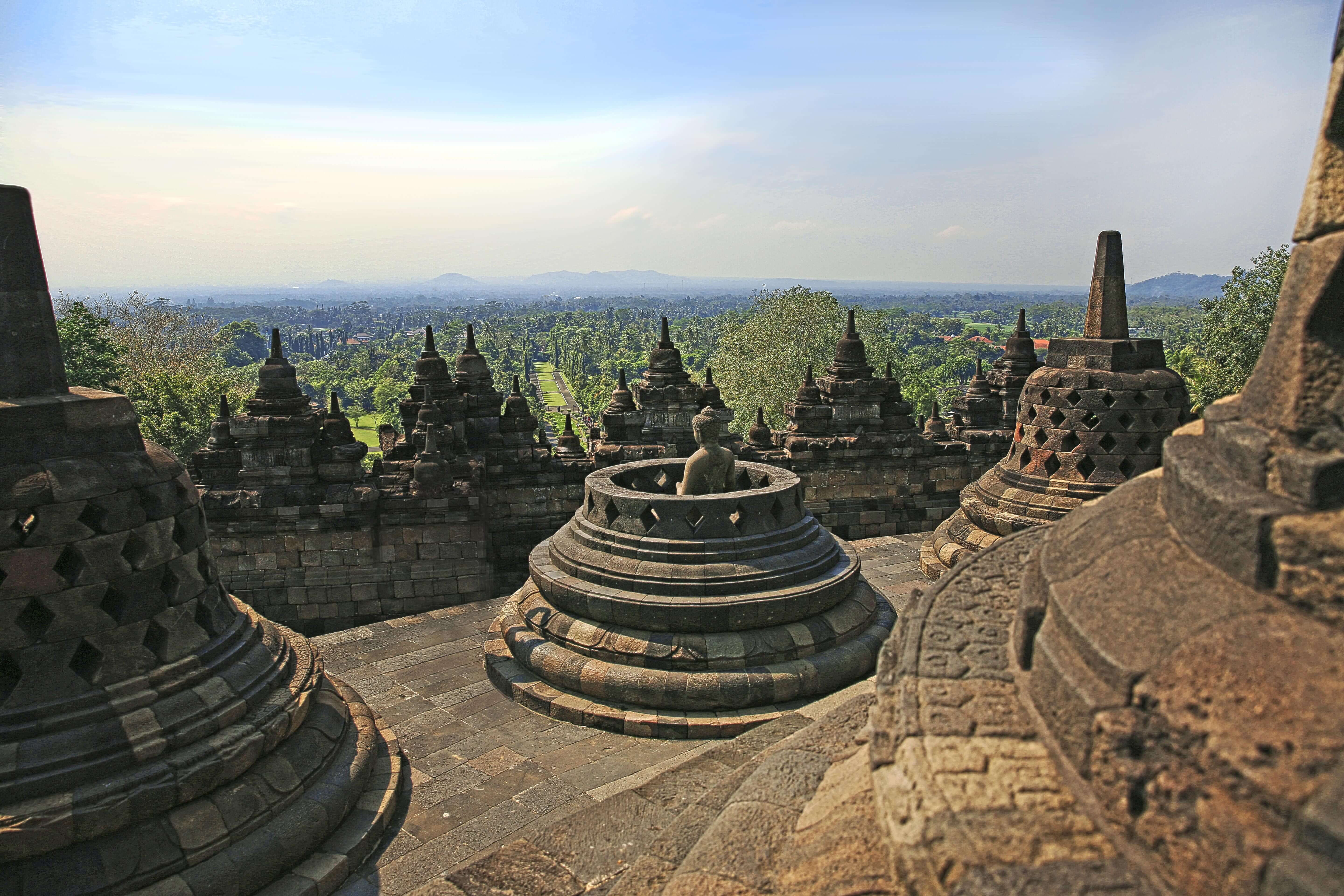 /content/dam/indtravelrevamp/en/PARTNERSHIP-OPPORTUNITY-IMAGE/ROCHMAN-HARI-SANTOSO_2016_Jawa-Tengah_Borobudur.jpg