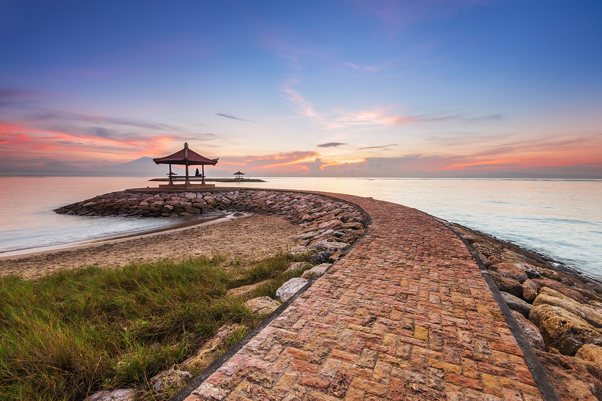 Suasana senja di Pantai Karang Sanur, Bali