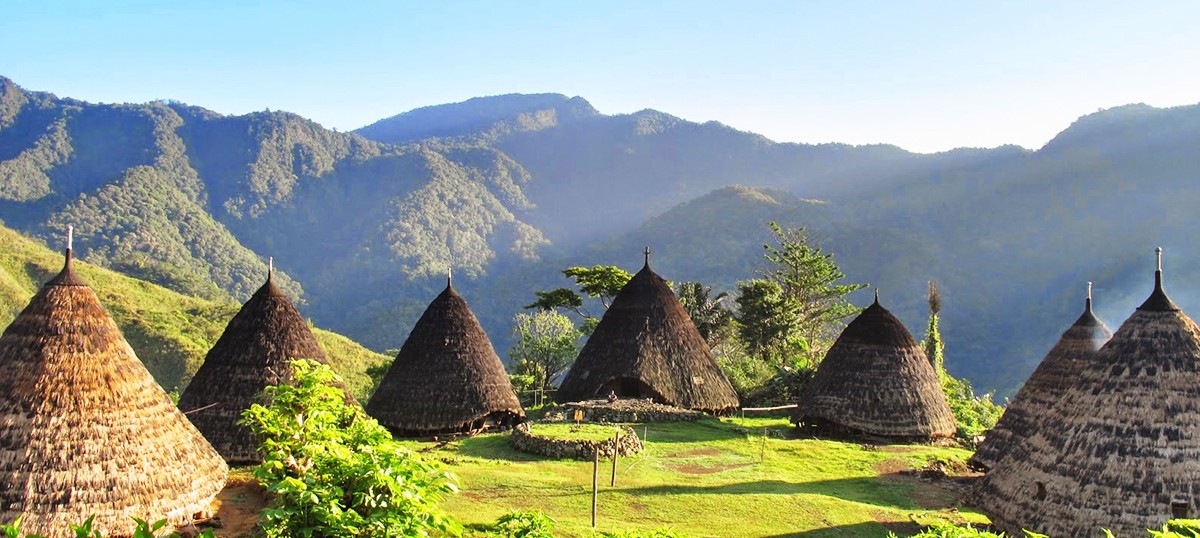 Le village traditionnel de Wae Rebo sur l'île de Flores