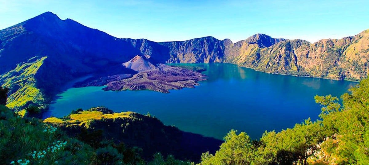 Discovering Danau Segara Anak: Rinjani's Volcanic Lake Trek