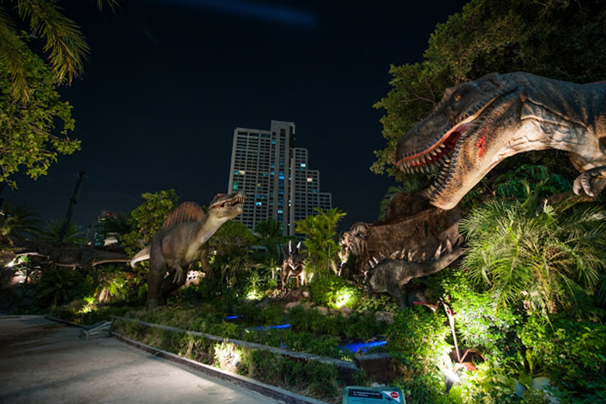 Jatim Park Group Gelar Dino Night Run, Asyiknya Jalan-jalan Saat