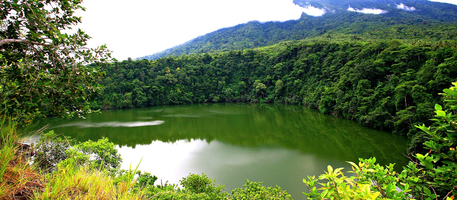 Serene Beauty: Lake Tolire