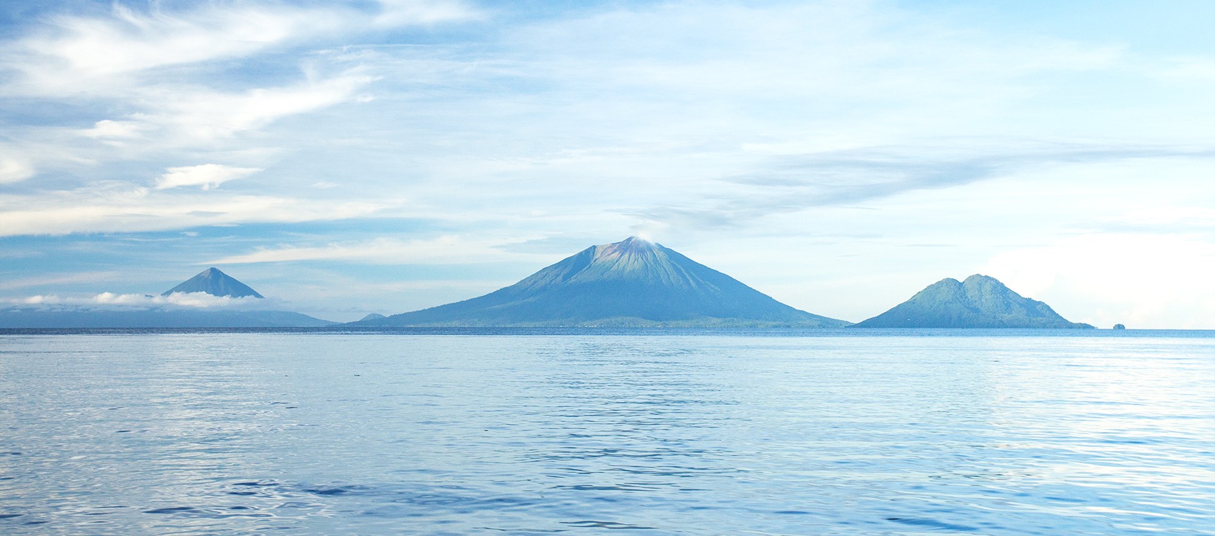 テルナテ島とティドレ島