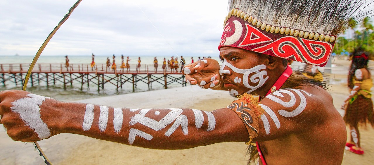 Baliem Valley Festival: Ancient Tribes' Mock War Experience
