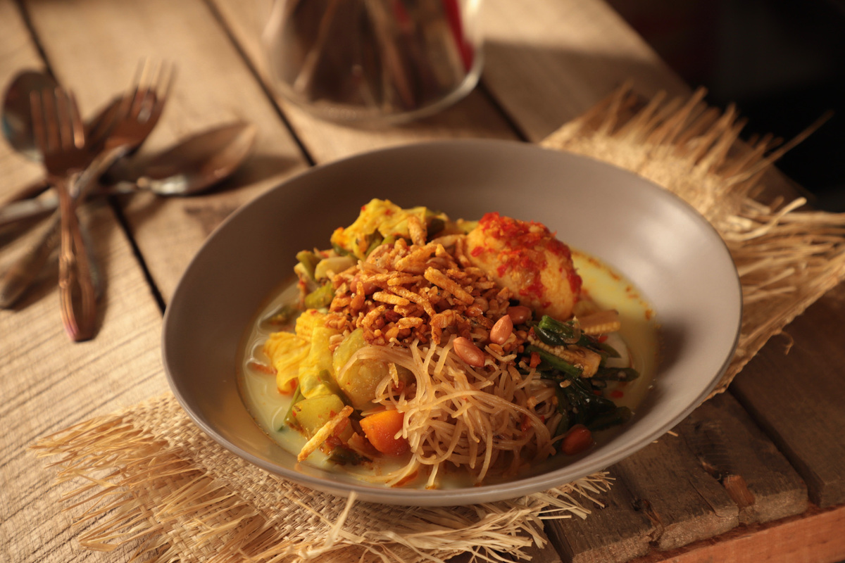 Medan's Delightful Lontong Sayur