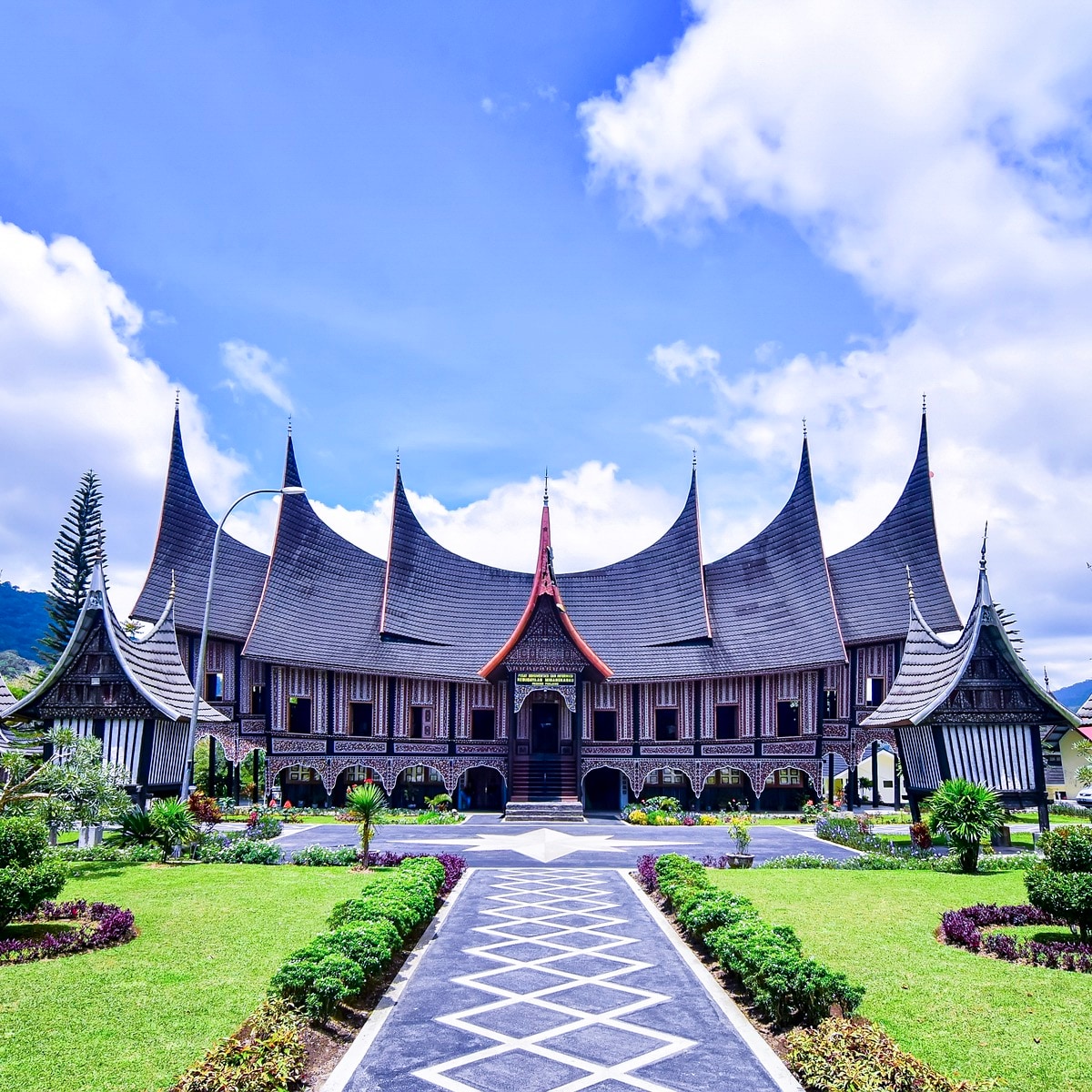 Padang: Gateway to Minang Highlands
