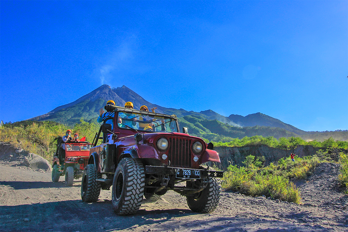 Climb Majestic Mt. MERAPI VOLCANO at the Center of JAVA 