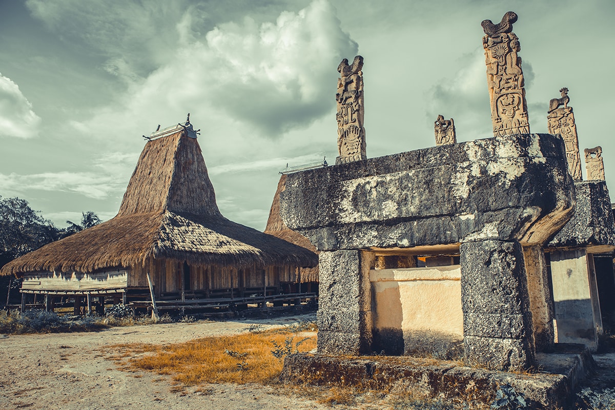 EXPERIENCE AN EXCEPTIONAL CHRISTMAS WITH THE LOCALS AT MARINGI ECO RESORT ON SUMBA