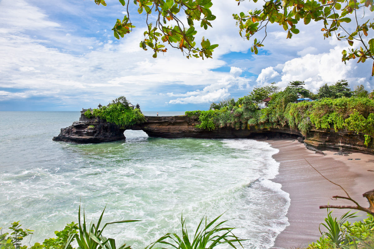 Panorama Pantai Batu Bolong