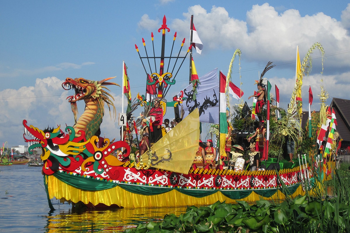Jukung Hias, lomba menghias perahu khas Suku Dayak