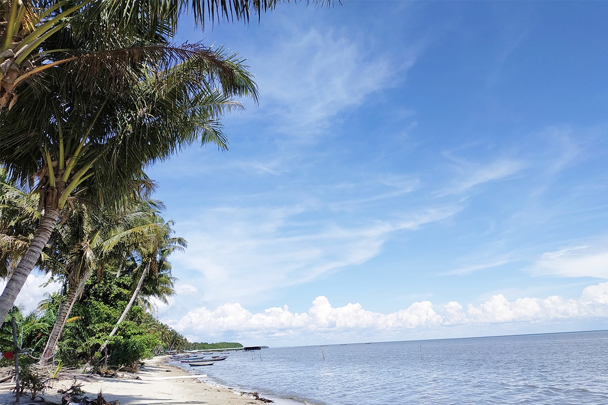 Pemandangan Pantai Teluk Bogam asri di Kalimantan Tengah
