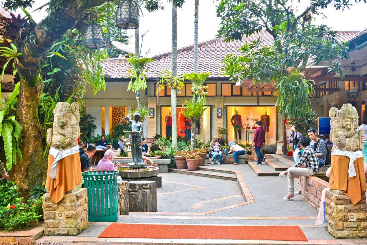 5 Places to Spoil Yourself in a High-class Fashion Shopping at Bandung