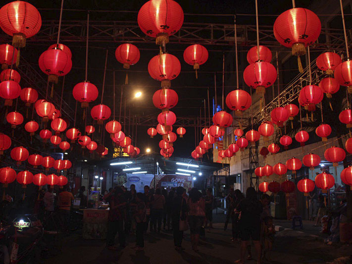 Experience the Vibrant Chinese New Year Celebration in Semarang