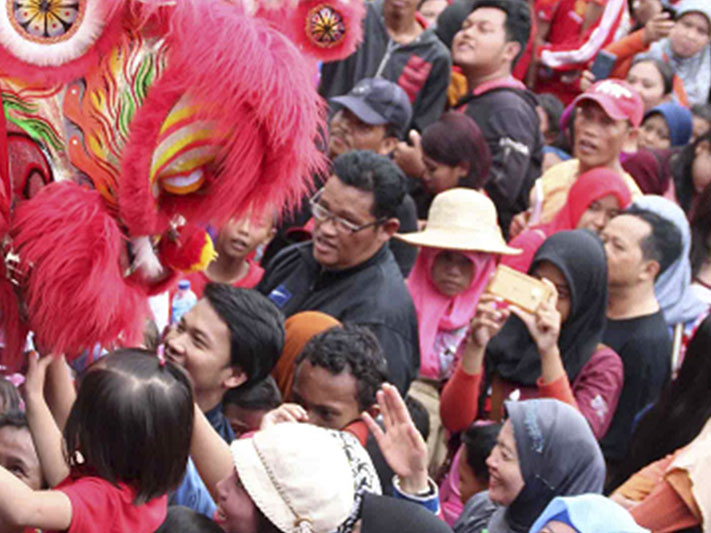 Experience the Vibrant Chinese New Year Celebration in Semarang