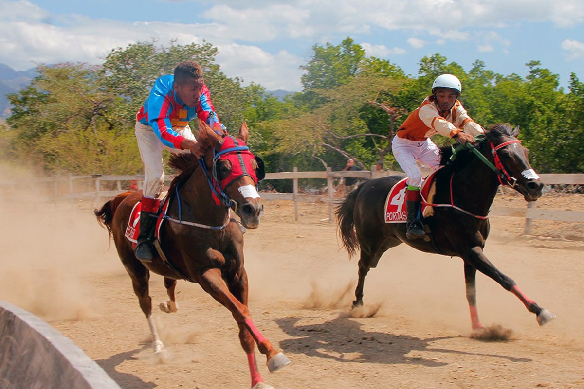 Highly Popular Horse Racing Competitions along the  Border with Timor Leste