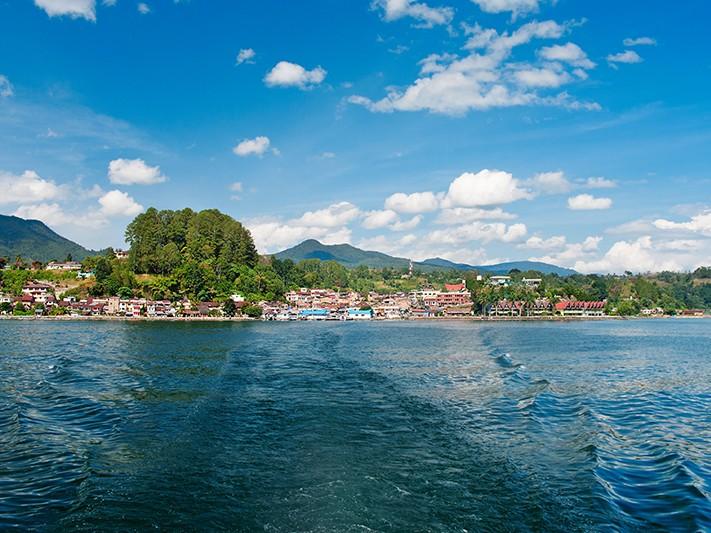 Join the International Toba Kayak Marathon 2017 at Stunning Lake Toba, North Sumatra