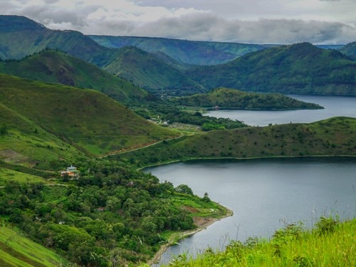 Spectacular December Lake Toba Festival 2017