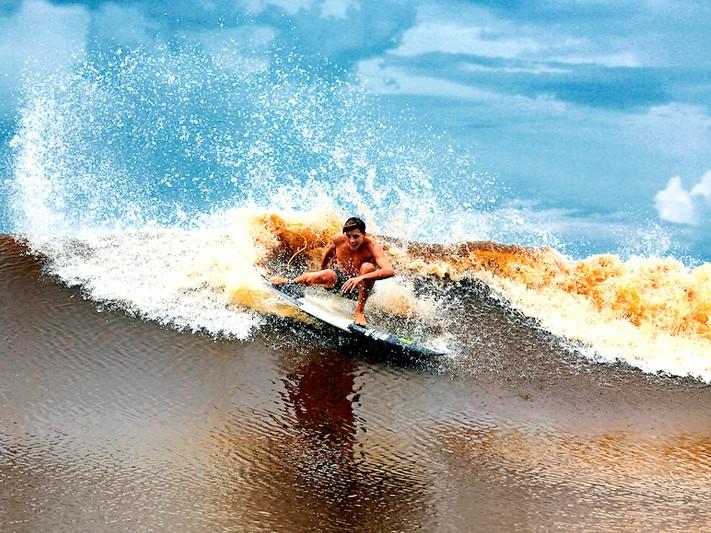 The Thrilling Bekudo Bono River Surfing Festival 2017 in Riau