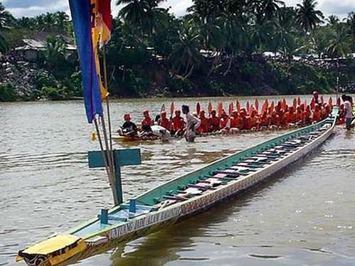 The Thrilling Pacu Jalur Festival 2017  of Kuantan Singingi  Riau province