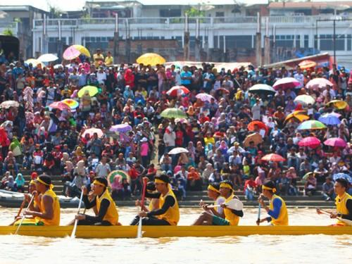 The Thrilling Pacu Jalur Festival 2017  of Kuantan Singingi  Riau province