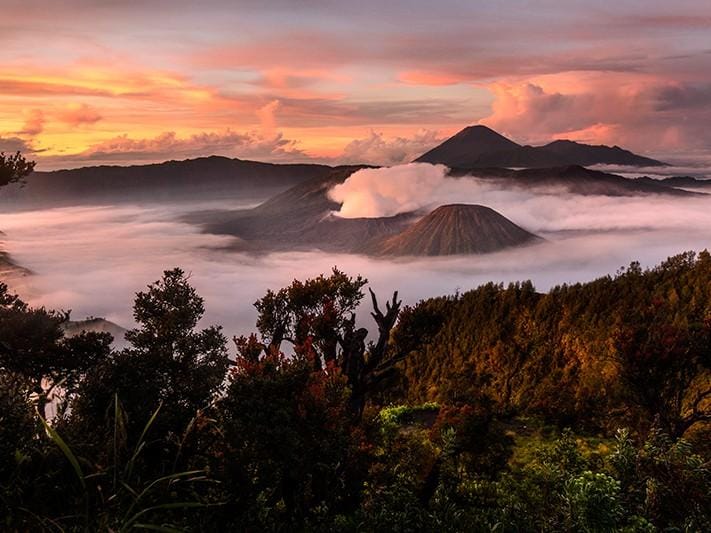 6 Magical Places in Indonesia to await the First Sunrise of 2017
