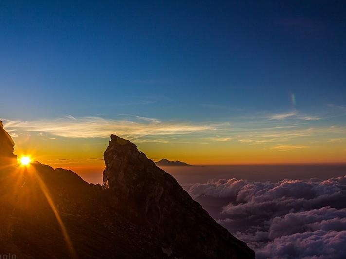 6 Magical Places in Indonesia to await the First Sunrise of 2017