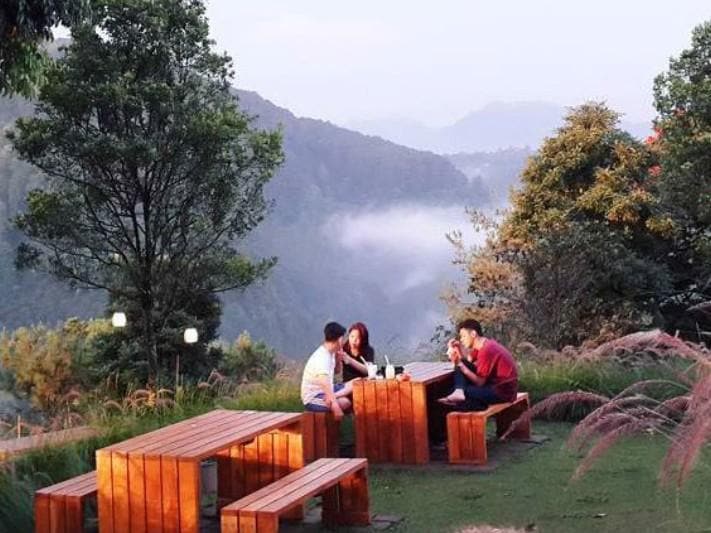 8 Amazing Back to Nature Cafes in Bandung