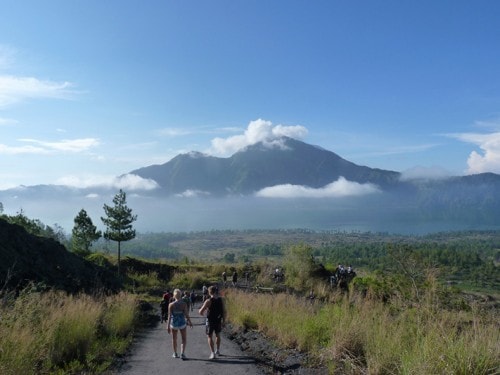 Bali’s Mount Agung Alert Status Lowered to Level 3 with Reduced Activities