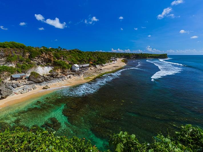 Bali Serene Shorelines: Tranquil Beauty Unveiled