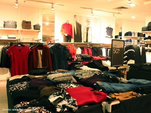 Bargain Shopping In Metropolitan Jakarta