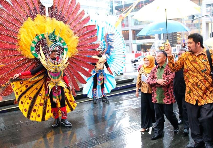 Indonesia thrills Malaysia with Street Festival 2016
