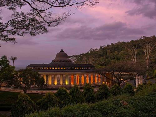 Luxurious Resorts and Hotels in the MAGELANG Regency