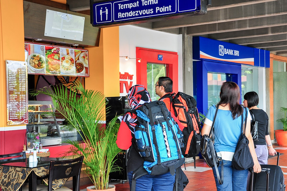 Ngurah Rai Airport Operates Normally Despite Mt. Agung Eruption
