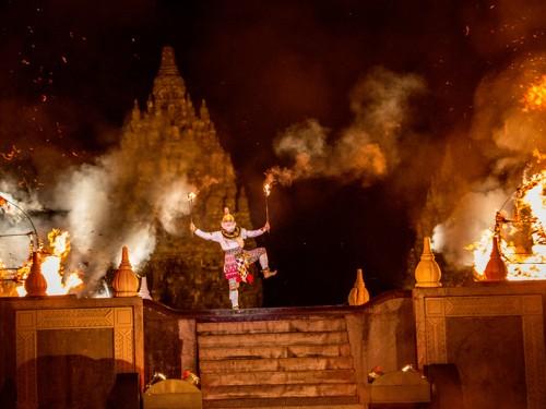 The Riveting WAYANG KULIT SHADOW PUPPET SHOWS of Java and Bali