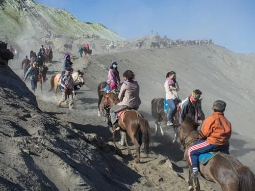 Thousands of Tourists Joined the Yadnya Kasada Ritual at Mt. Bromo’s Crater Rim