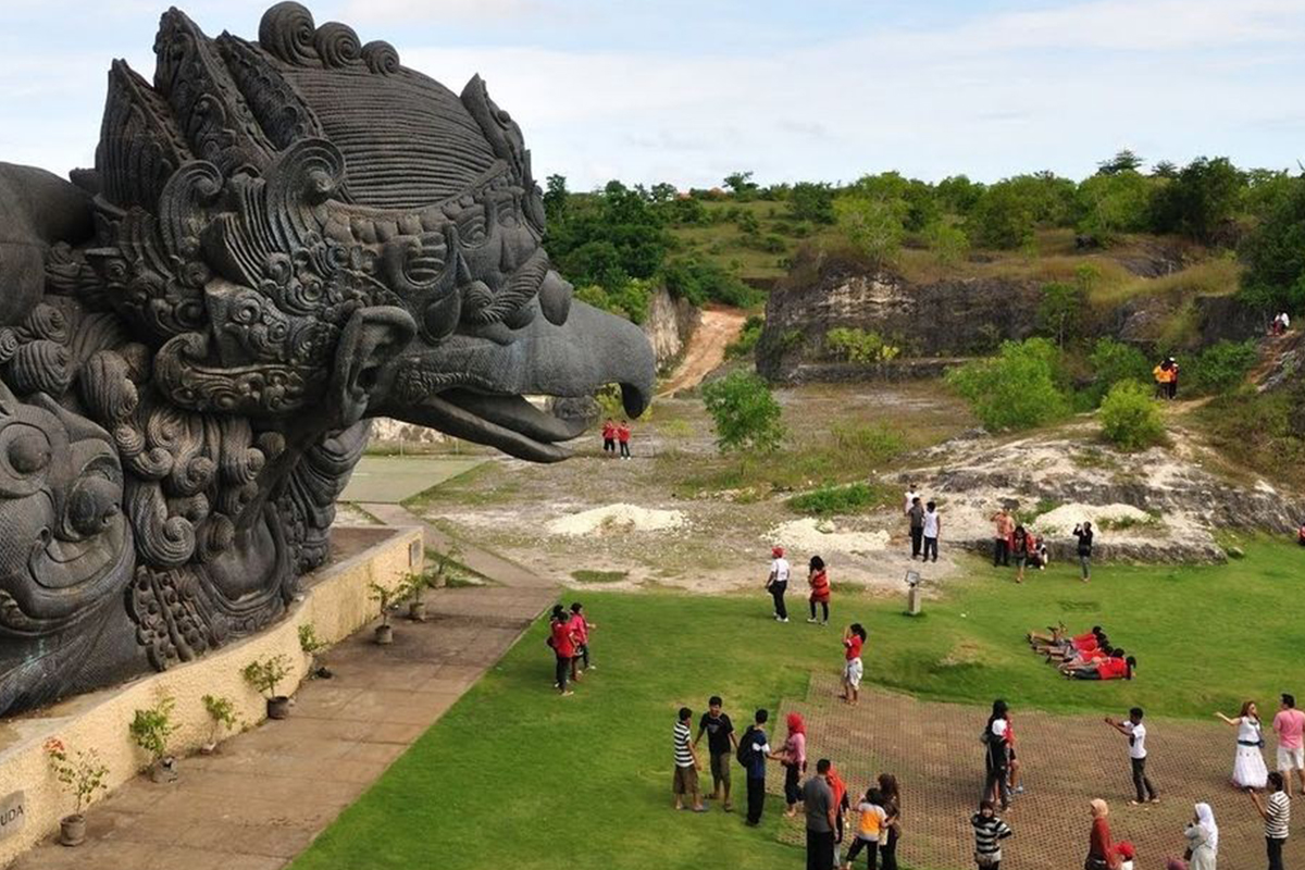 Spectacular GARUDA WISNU KENCANA STATUE on Bali in Final Stage of Completion