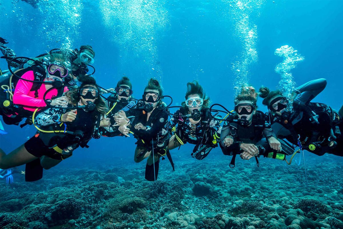 Most Women SCUBA Diving Together: World Record Attempt