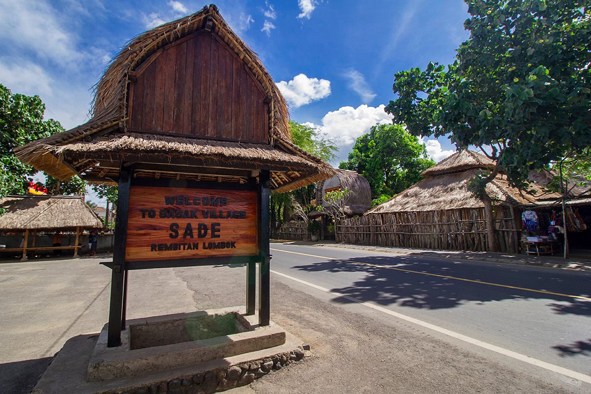 Desa Sade, destinasi wisata tradisional Suku Sasak