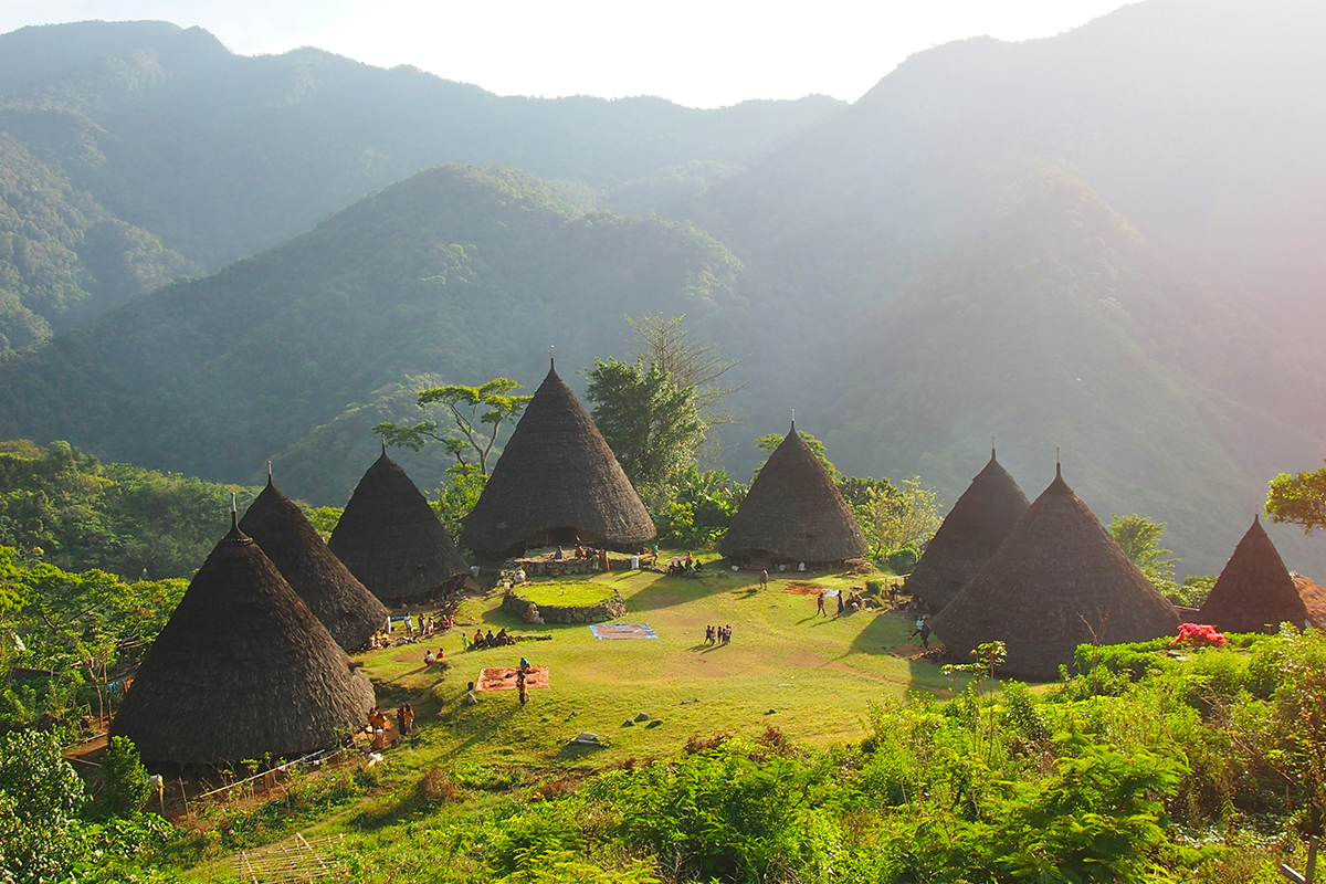 Suasana asri di Desa Wae Rebo di NTT