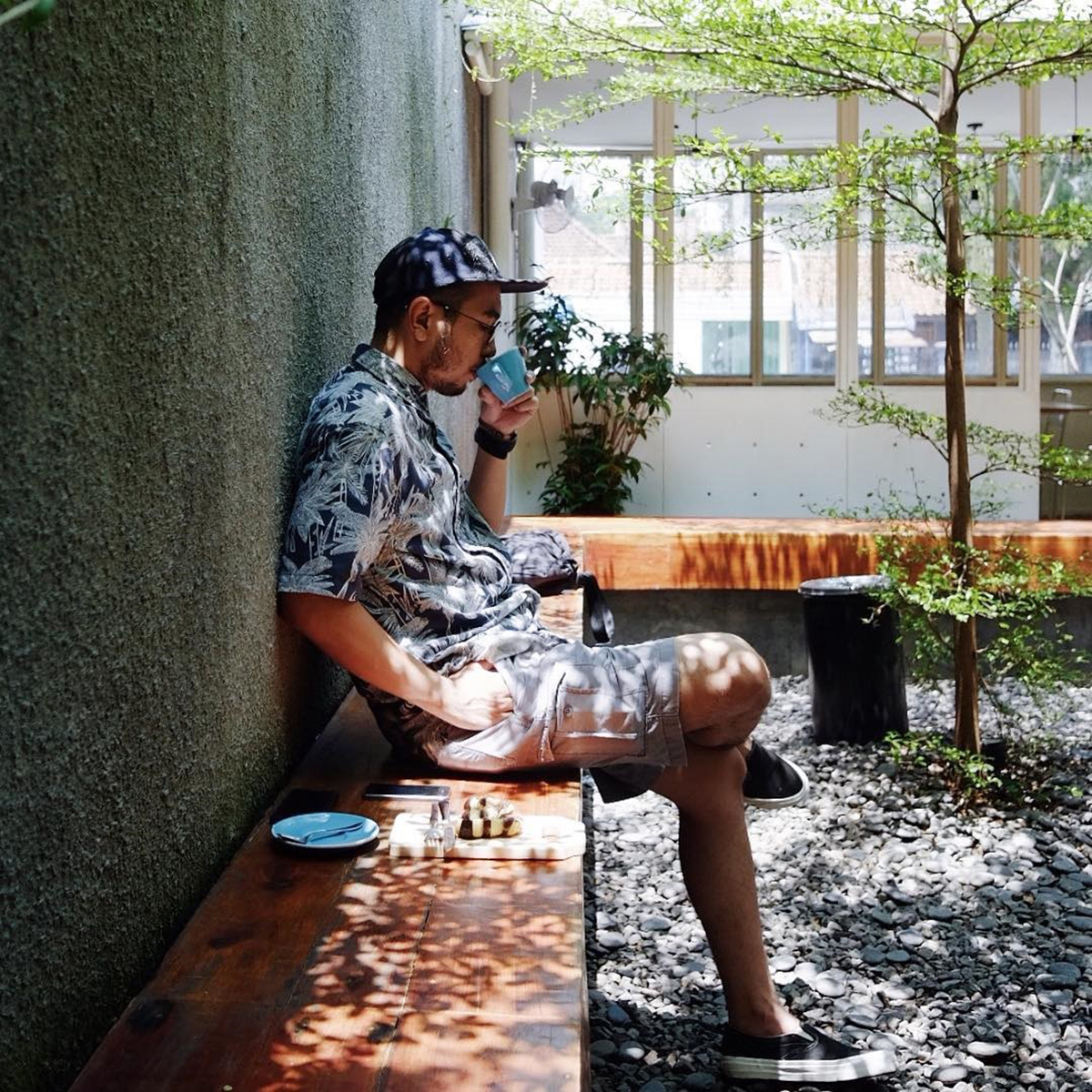 15 Stylish Spots with Great Coffee for Your Holiday in Bandung