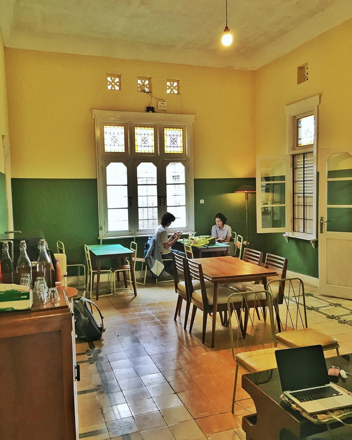 15 Stylish Spots with Great Coffee for Your Holiday in Bandung
