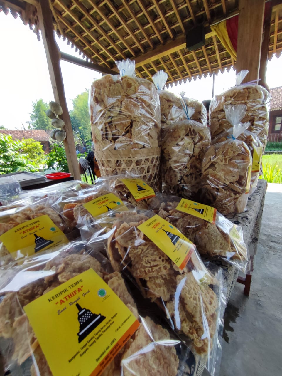 Keripik tempe oleh-oleh khas  Desa Wisata Candirejo