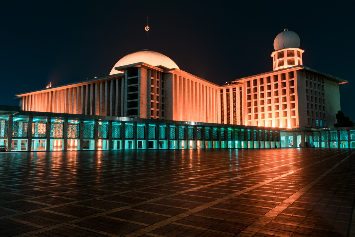 night view of Grand Istiqlal Mosque in Jakarta