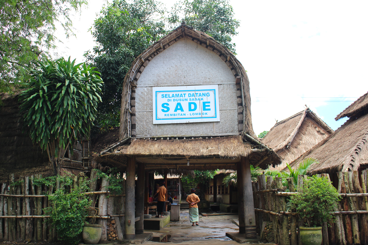 Pintu Masuk Desa Sade Lombok