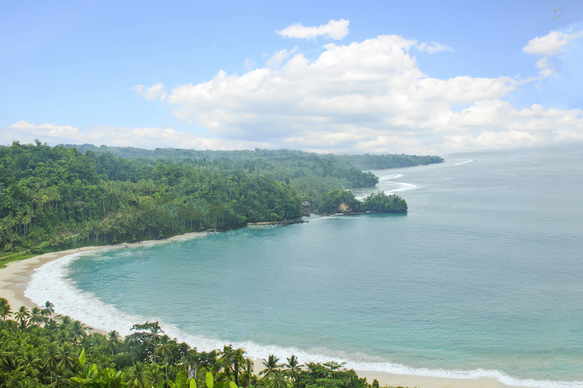 the bay of Gorango Beach