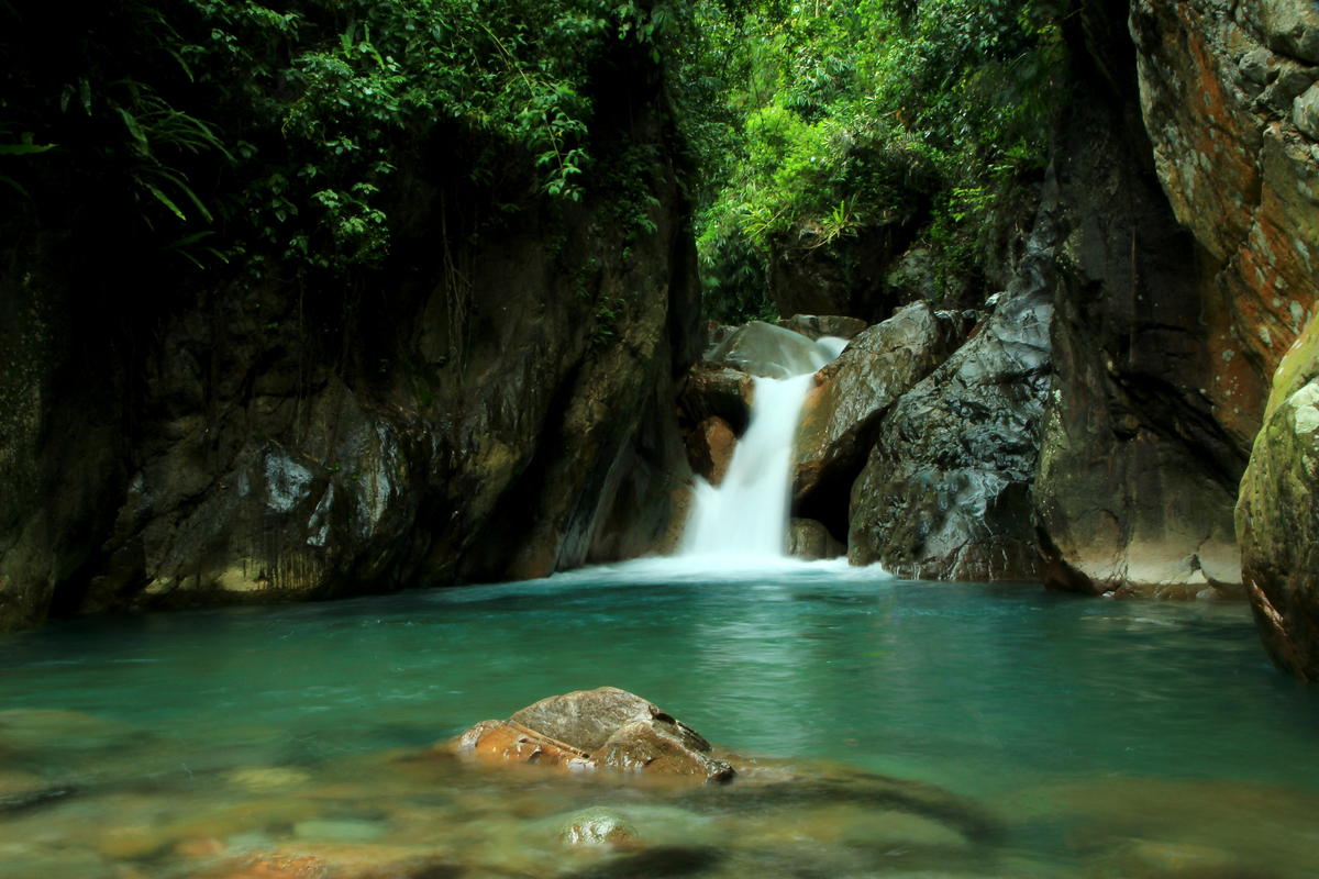 leuwi hejo waterfall